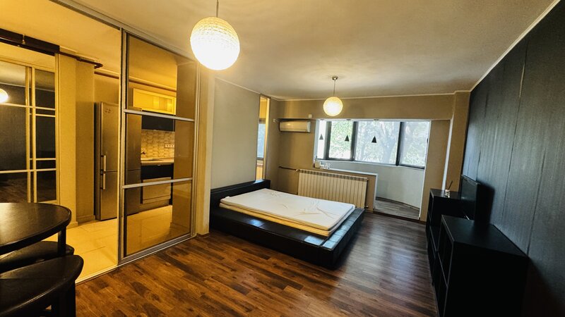Garsoniera spatioasa 42 mp, direct particular, complet renovata si utilata
