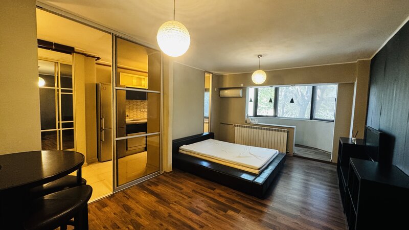 Garsoniera spatioasa 42 mp, direct particular, complet renovata si utilata